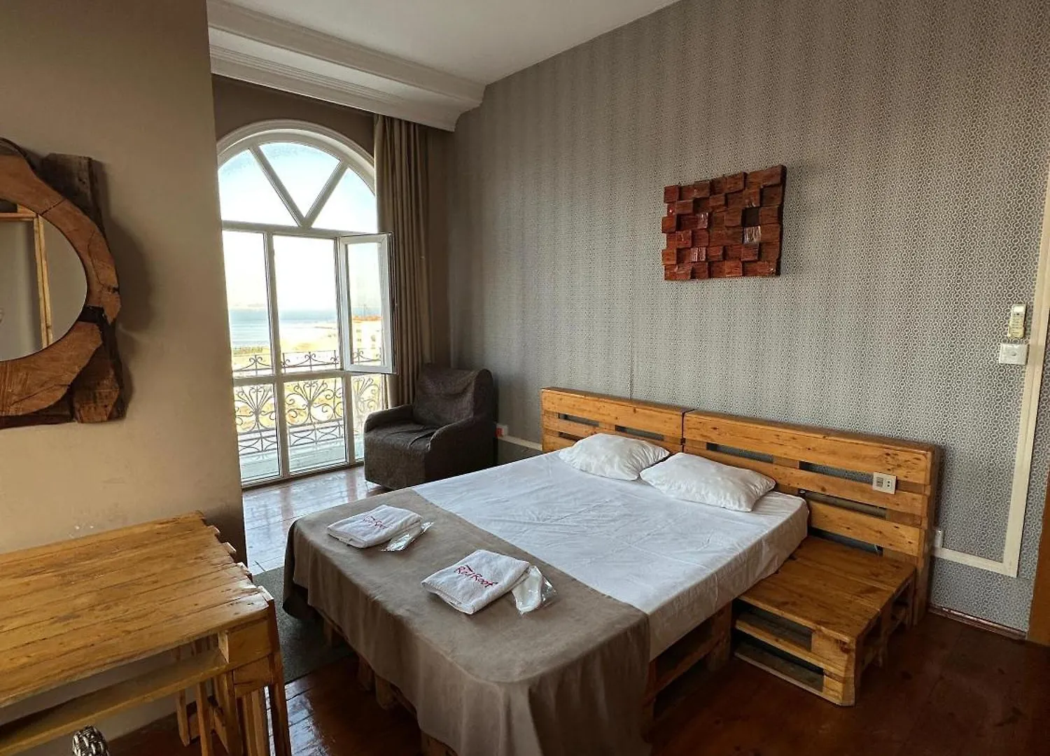 Red Roof Seaview Hotel Баку Азербайджан